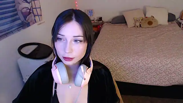 latinpetit online show from May 2026 02:26:02 AM