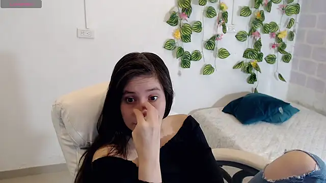 tania sweet   online show from October 2025 02:43:02 PM