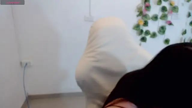 tania sweet   online show from February 2026 06:30:02 PM