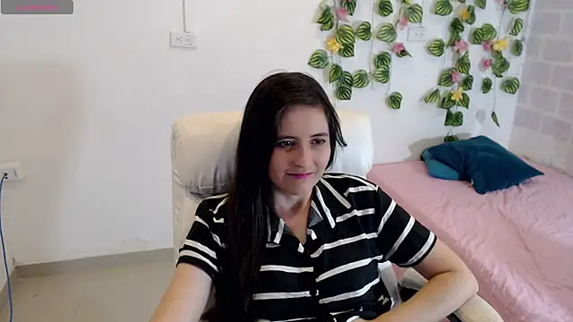 tania sweet   online show from November 2025 04:54:01 PM