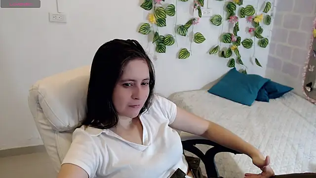 tania sweet   online show from September 2025 02:45:02 PM