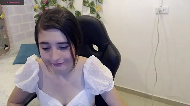 tania sweet   online show from March 2025 04:36:02 PM