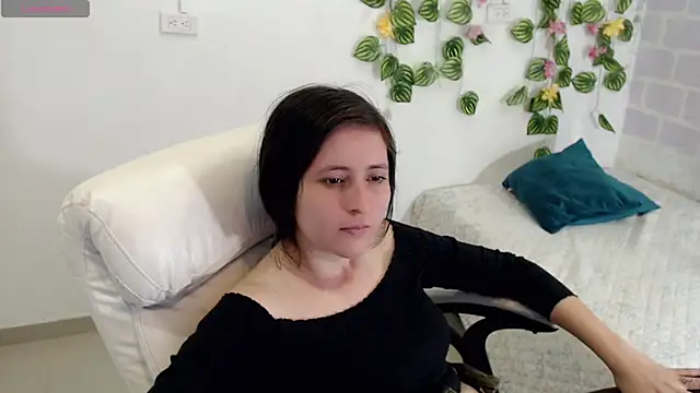 tania sweet   online show from October 2025 03:35:01 PM
