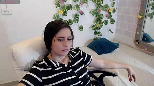 tania sweet   online show from November 2025 06:30:01 PM