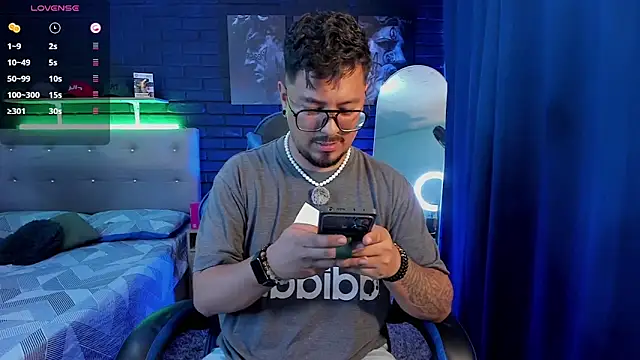 DaviidEvans  online show from July 2026 12:11:01 AM