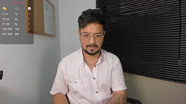 Snapshot of DaviidEvans_ chatting on December 2024 11:12:02 PM DaviidEvans online show from December 2024 11:12:02 PM