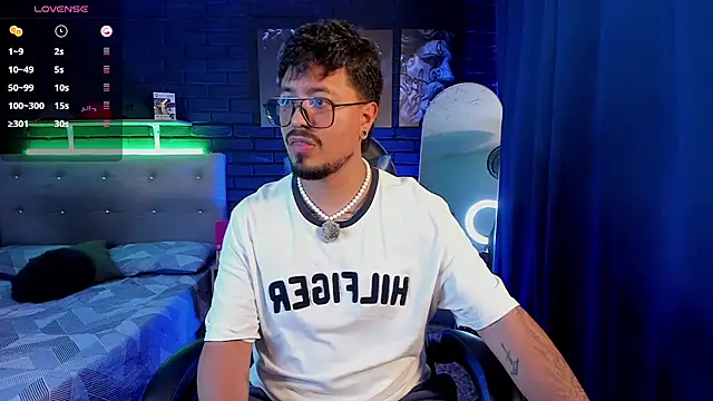 DaviidEvans  online show from June 2026 01:56:01 AM