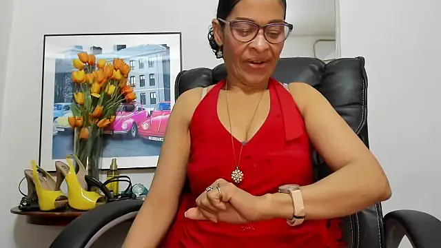 Aries Mature online show from November 2025 02:06:01 PM