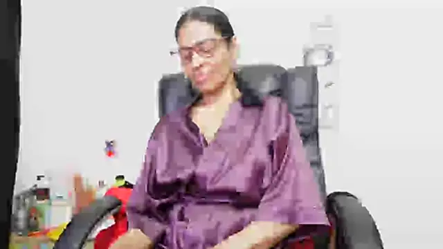 Snapshot of Aries_Mature chatting on June 2026 12:27:02 AM Aries Mature online show from June 2026 12:27:02 AM