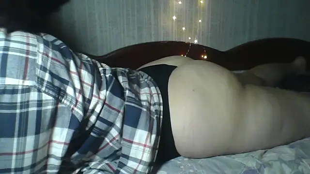 Alma Evelynne online show from April 2026 10:14:01 PM