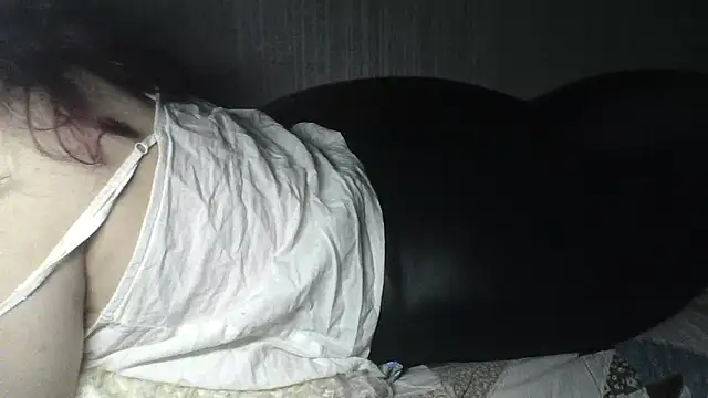 Alma Evelynne online show from March 2026 08:14:01 PM