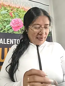   valentina18 online show from March 2026 01:01:02 PM