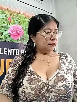   valentina18 online show from April 2026 01:15:01 PM