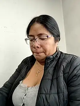 Snapshot of __valentina18 chatting on October 2025 12:52:01 PM   valentina18 online show from October 2025 12:52:01 PM