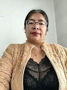 Snapshot of __valentina18 chatting on December 2025 01:16:02 PM valentina18 online show from December 2025 01:16:02 PM