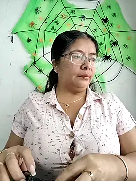 Snapshot of __valentina18 chatting on October 2025 01:12:02 PM   valentina18 online show from October 2025 01:12:02 PM