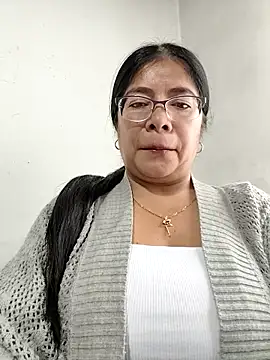 Snapshot of __valentina18 chatting on November 2025 01:15:02 PM valentina18 online show from November 2025 01:15:02 PM