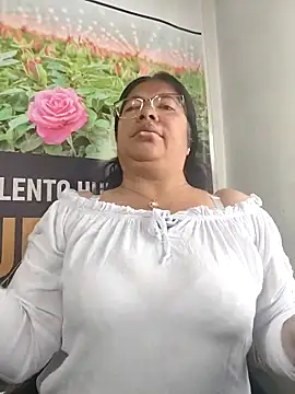   valentina18 online show from April 2026 01:24:01 PM