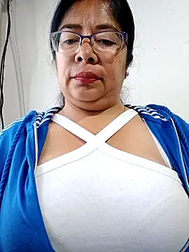 Snapshot of __valentina18 chatting on March 2025 01:14:01 PM   valentina18 online show from March 2025 01:14:01 PM