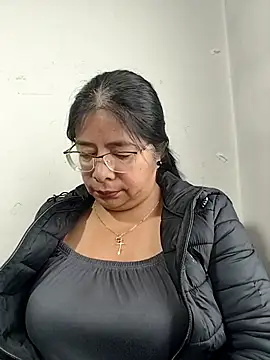 Snapshot of __valentina18 chatting on January 2026 01:15:01 PM valentina18 online show from January 2026 01:15:01 PM