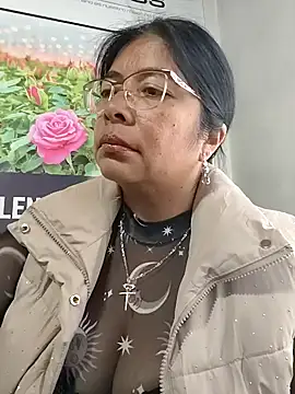 Snapshot of __valentina18 chatting on February 2026 01:00:01 PM valentina18 online show from February 2026 01:00:01 PM