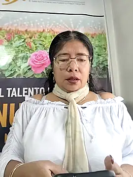 Snapshot of __valentina18 chatting on February 2026 01:00:02 PM valentina18 online show from February 2026 01:00:02 PM