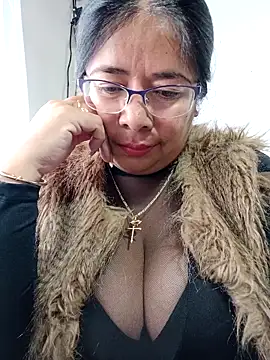 Snapshot of __valentina18 chatting on March 2025 01:09:02 PM   valentina18 online show from March 2025 01:09:02 PM