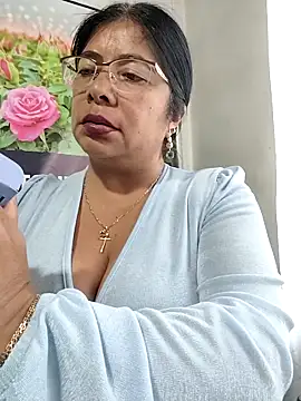 Snapshot of __valentina18 chatting on February 2026 01:10:01 PM valentina18 online show from February 2026 01:10:01 PM