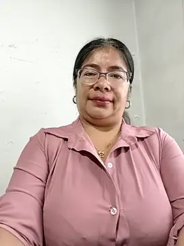 Snapshot of __valentina18 chatting on October 2025 01:10:02 PM   valentina18 online show from October 2025 01:10:02 PM