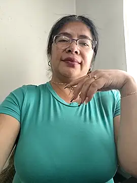 Snapshot of __valentina18 chatting on November 2025 07:28:01 PM valentina18 online show from November 2025 07:28:01 PM