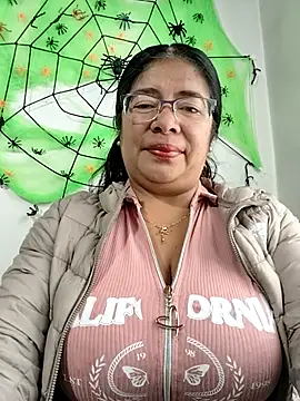 Snapshot of __valentina18 chatting on October 2025 01:12:02 PM   valentina18 online show from October 2025 01:12:02 PM