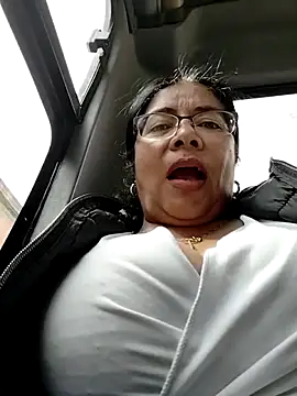 Snapshot of __valentina18 chatting on October 2025 07:51:01 PM   valentina18 online show from October 2025 07:51:01 PM