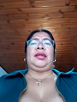 Snapshot of __valentina18 chatting on September 2025 01:11:02 PM   valentina18 online show from September 2025 01:11:02 PM