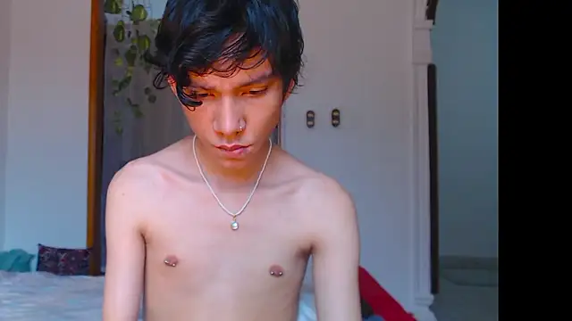 LAICK 01 online show from March 2026 07:21:01 PM