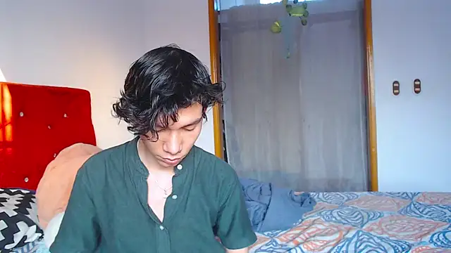 LAICK 01 online show from April 2026 10:27:02 PM