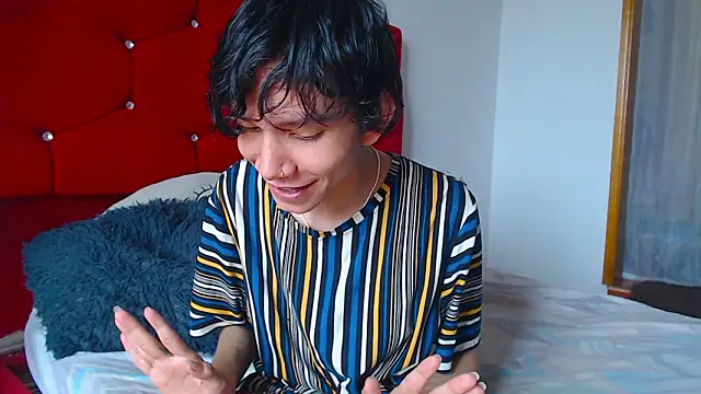 LAICK 01 online show from March 2026 06:09:01 PM