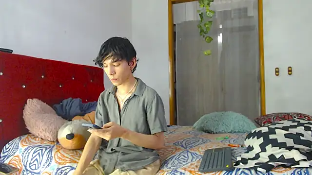 LAICK 01 online show from April 2026 03:35:01 AM