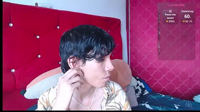 LAICK 01 online show from February 2026 07:04:02 PM