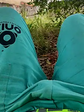 Snapshot of Arthu2r chatting on October 2025 03:35:01 PM Arthu2r online show from October 2025 03:35:01 PM