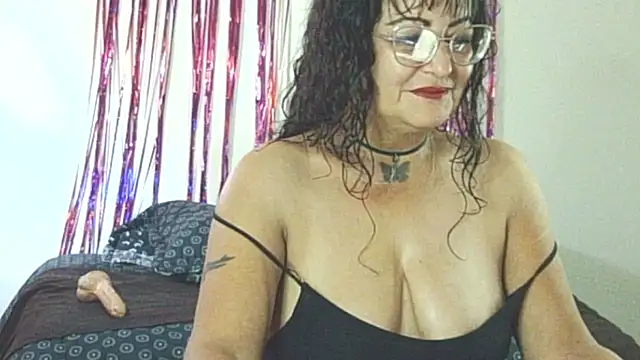 Snapshot of allesiabobs chatting on October 2025 10:33:02 PM allesiabobs online show from October 2025 10:33:02 PM