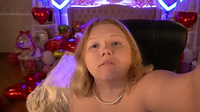 Snapshot of Tinker_Belll chatting on February 2025 10:53:01 PM Tinker Belll online show from February 2025 10:53:01 PM