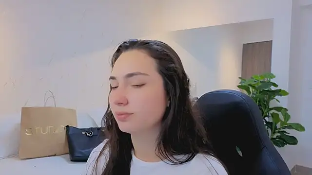 ava blue online show from April 2026 07:59:01 PM