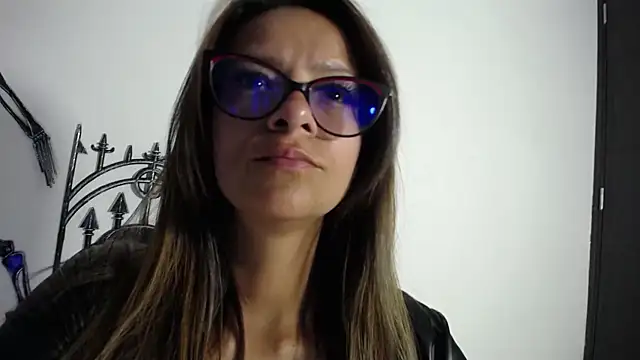 beauti wild25 online show from September 2025 07:42:02 PM