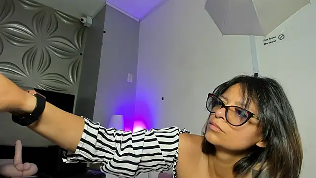 beauti wild25 online show from June 2026 07:11:01 PM