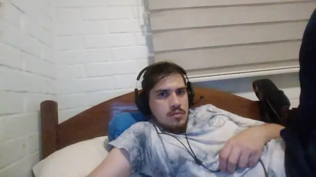 Snapshot of hung_weeb chatting on December 2024 03:41:01 AM hung weeb online show from December 2024 03:41:01 AM