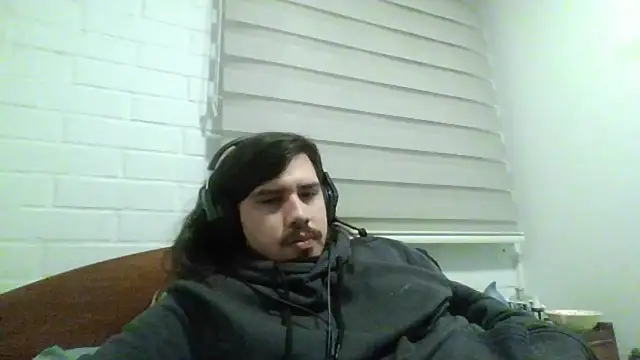 hung weeb online show from April 2026 01:45:01 AM