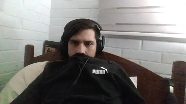 Snapshot of hung_weeb chatting on March 2025 03:40:01 AM hung weeb online show from March 2025 03:40:01 AM