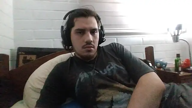 Snapshot of hung_weeb chatting on March 2025 03:24:01 AM hung weeb online show from March 2025 03:24:01 AM