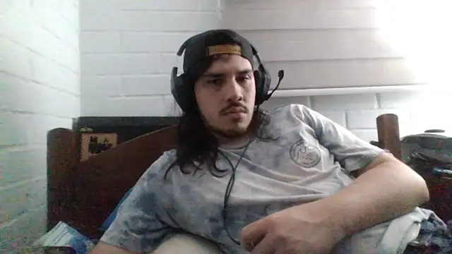 Snapshot of hung_weeb chatting on February 2025 04:37:02 AM hung weeb online show from February 2025 04:37:02 AM