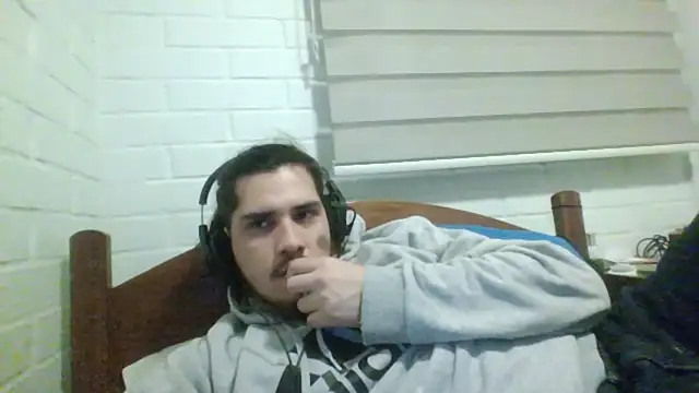 Snapshot of hung_weeb chatting on December 2024 03:42:02 AM hung weeb online show from December 2024 03:42:02 AM